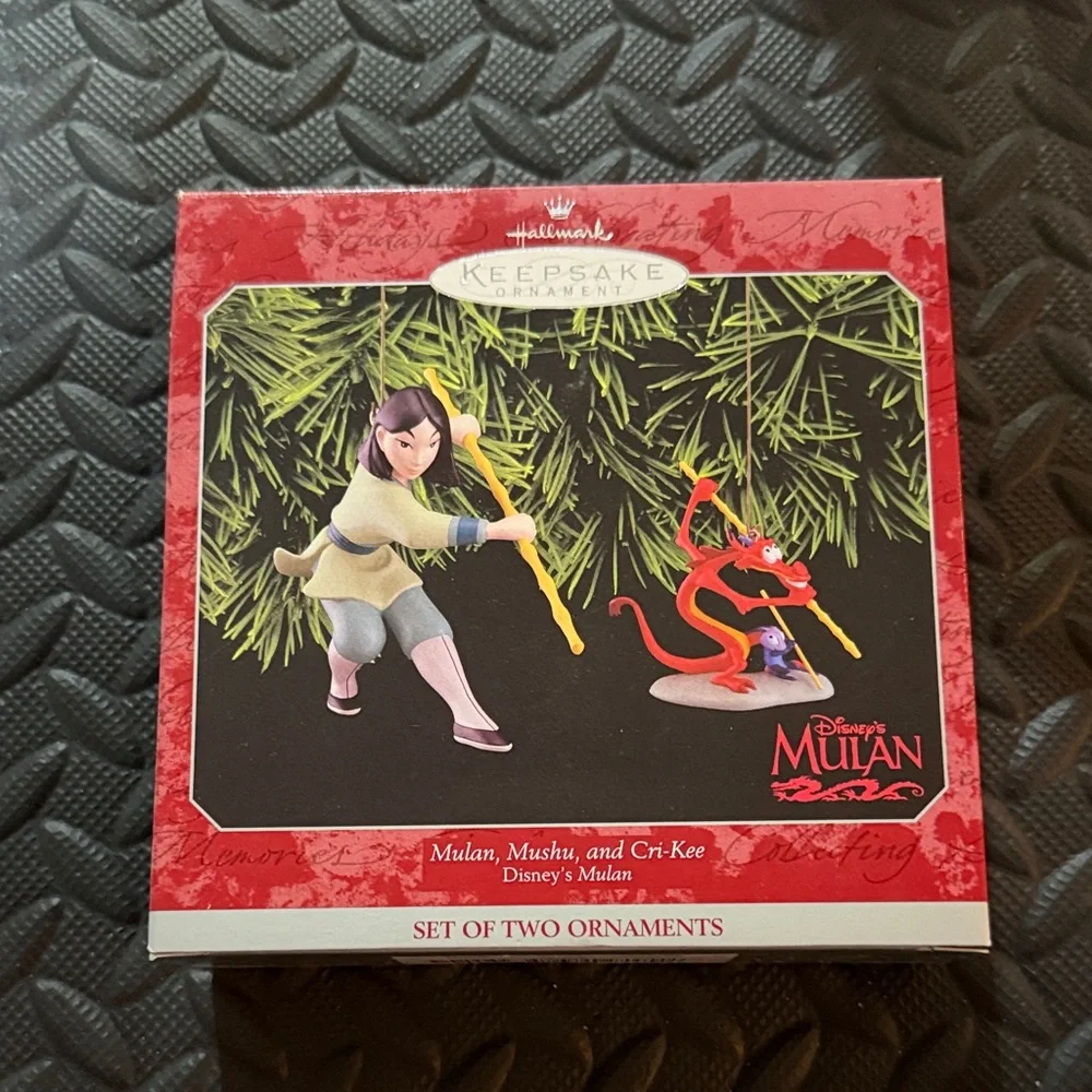 1998 Hallmark Keepsake Disney's Mulan, Mushu, and Cri-Kee set of two ornaments